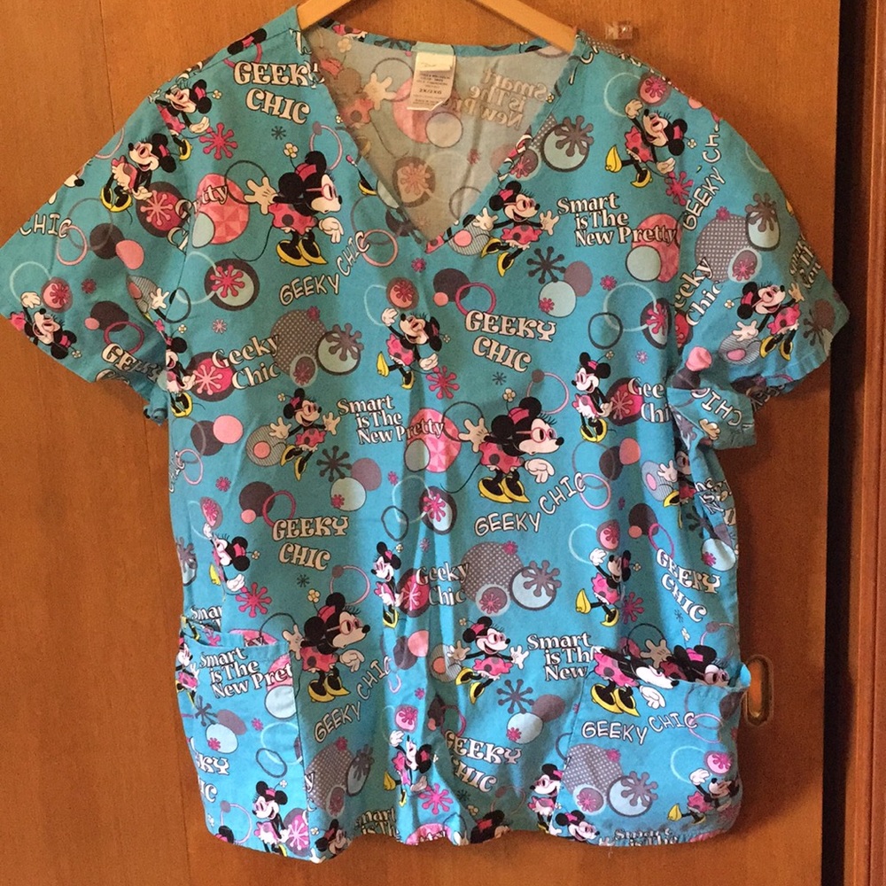 Scrub top 2X Minnie Mouse